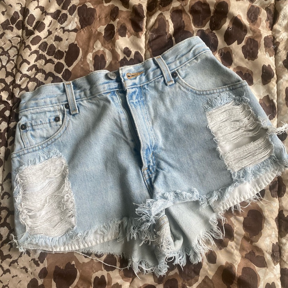 Levi Denim Shorts 🤍